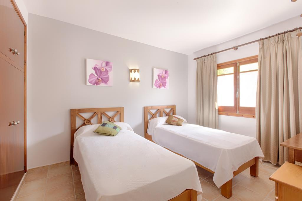Apartamentos Colomar Santa Eulària des Riu Εξωτερικό φωτογραφία