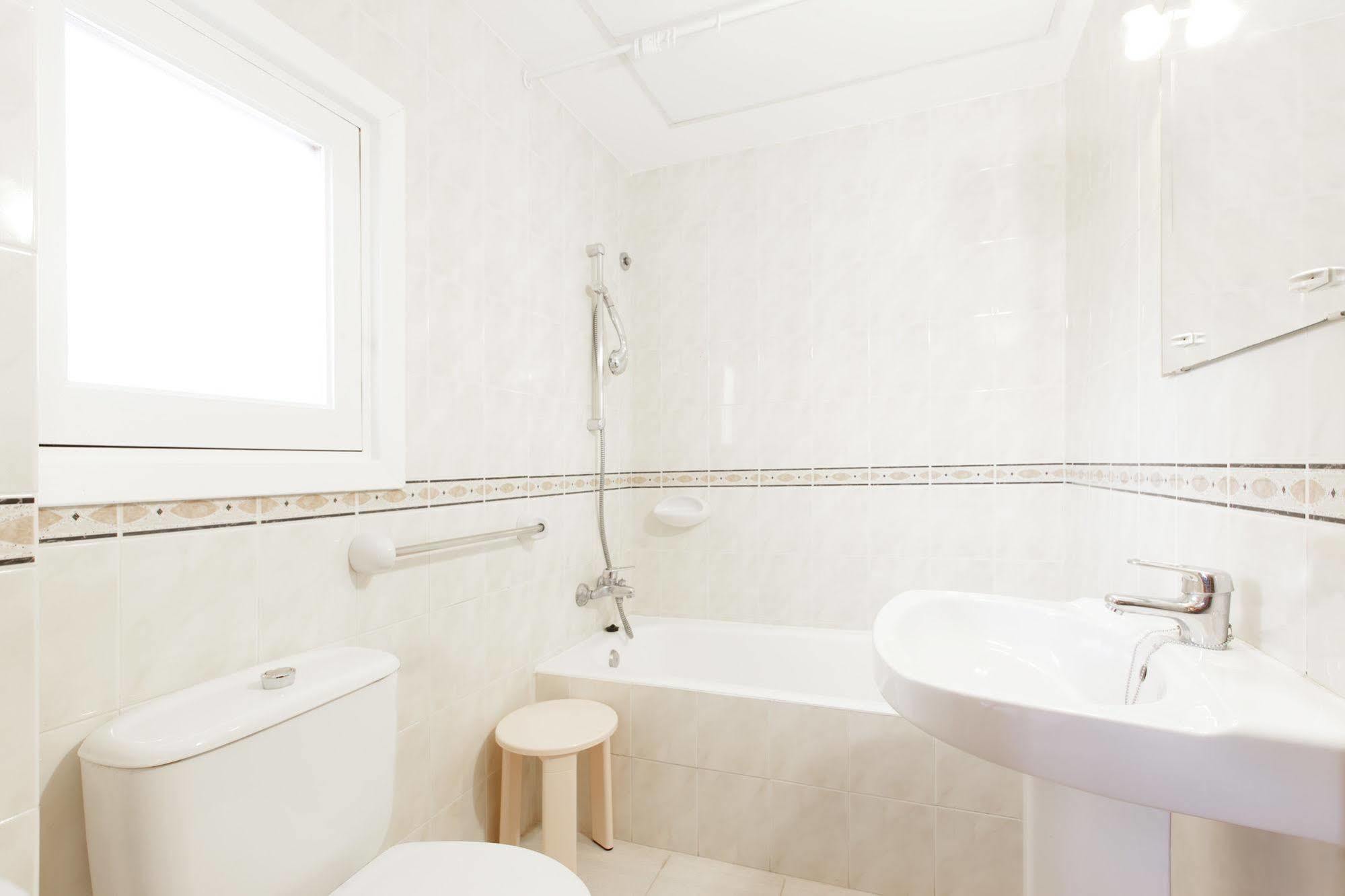 Apartamentos Colomar Santa Eulària des Riu Εξωτερικό φωτογραφία