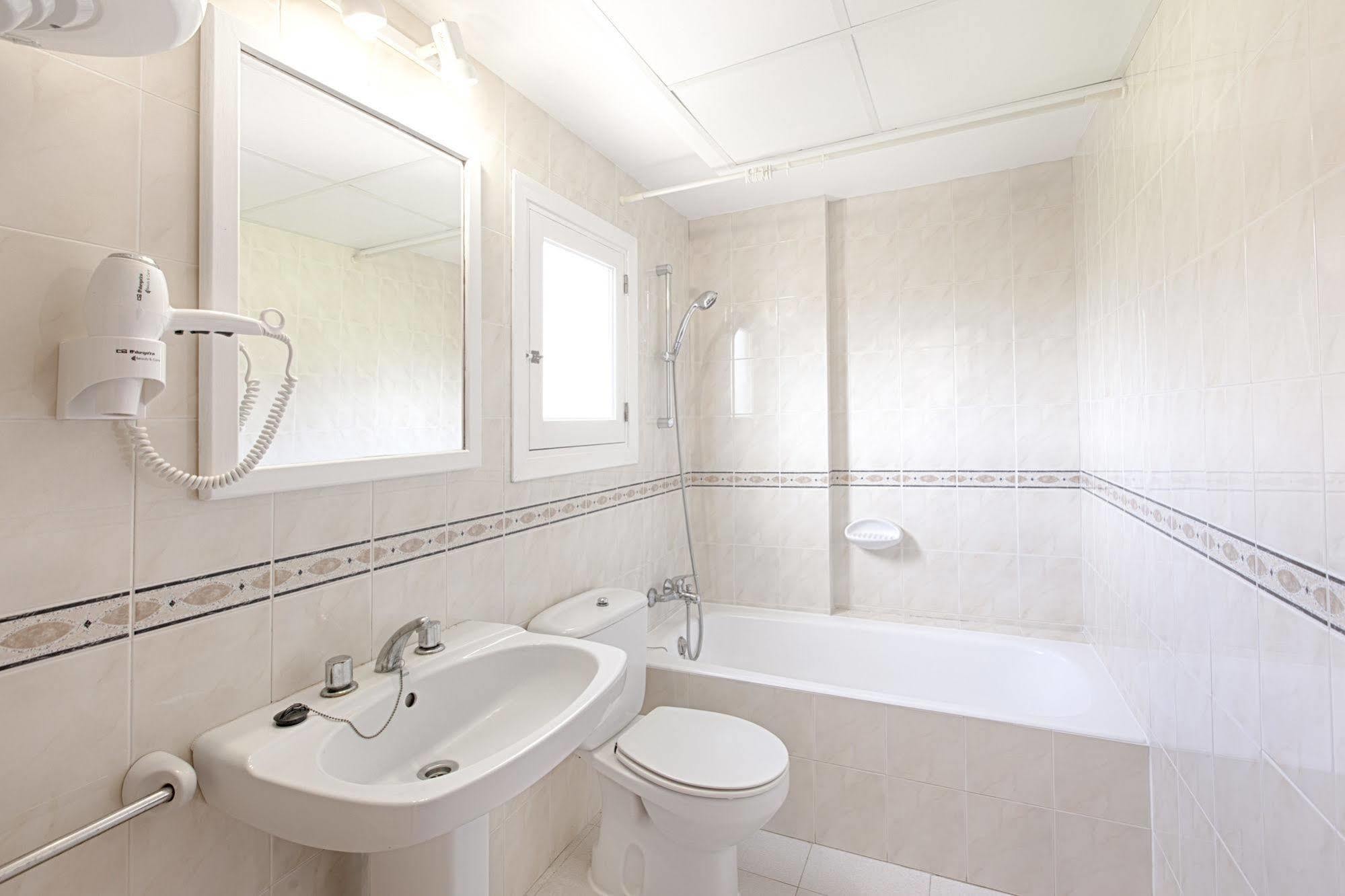 Apartamentos Colomar Santa Eulària des Riu Εξωτερικό φωτογραφία